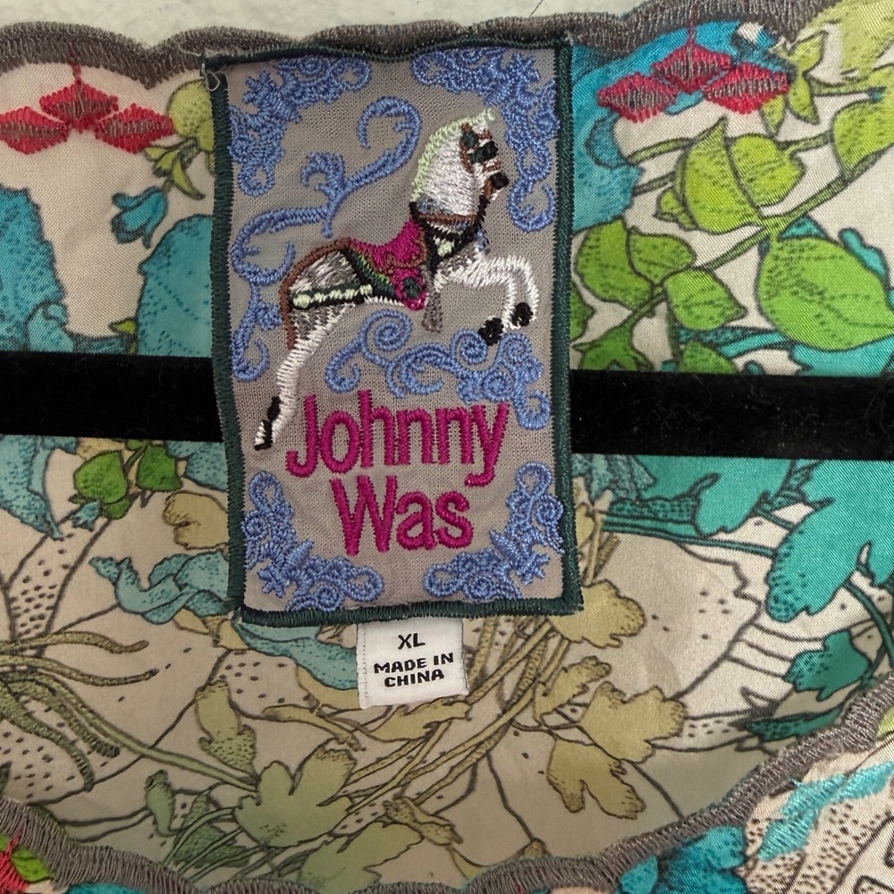 Johnny Was Sequence Halsey Top XL Cream 100% Silk Floral Scalloped Blouse Tunic - Picture 8 of 10